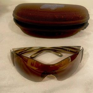 😎 Maui Jim “Kula” Polarized Sunglasses | Wrap Lens —> RARE FIND!